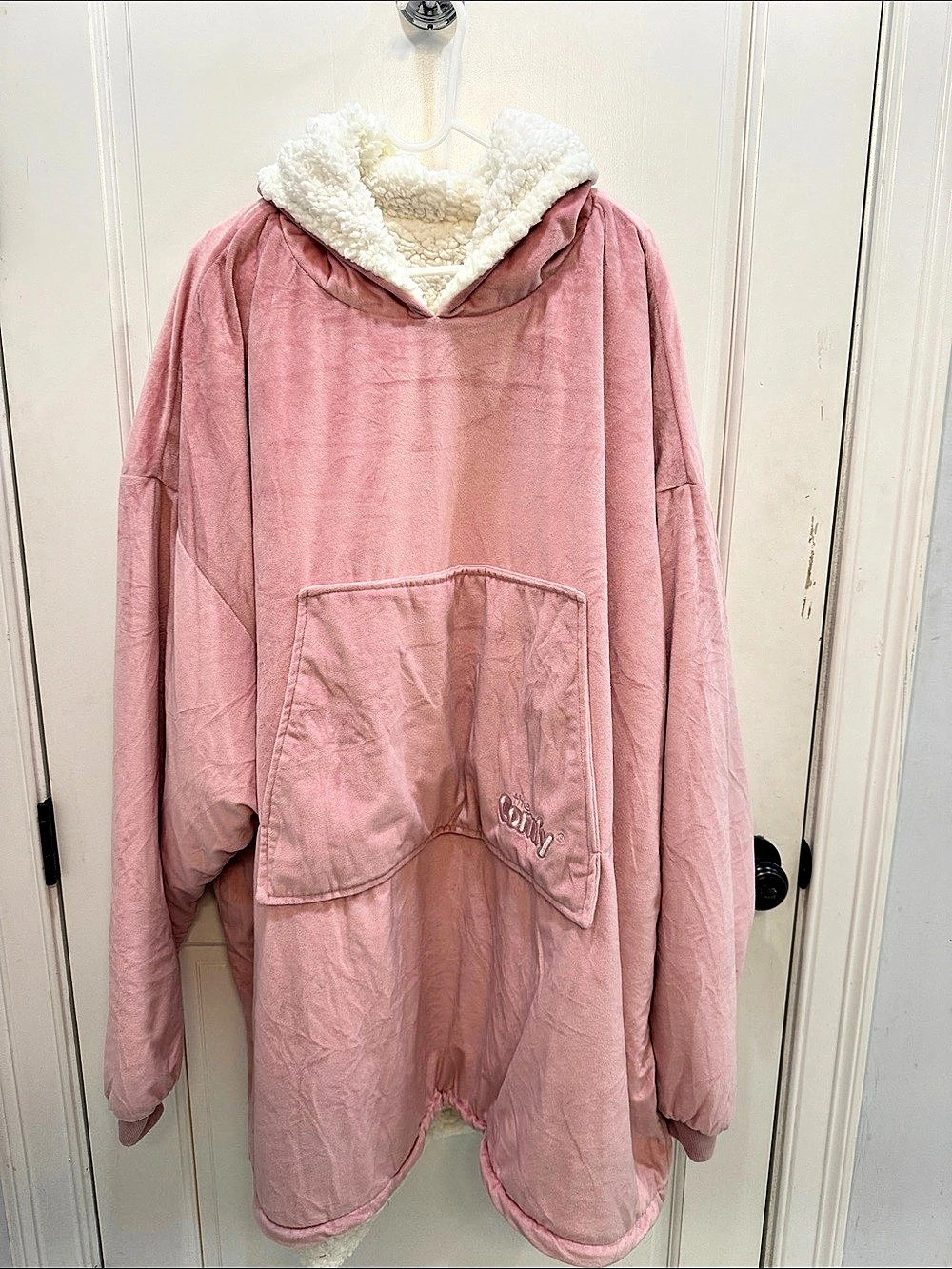 the Comfy Original Pink & Cream Hooded Lounge Jacket